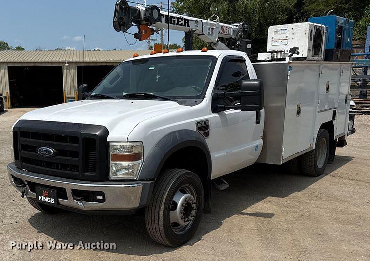Image of Ford F-550 Primary image