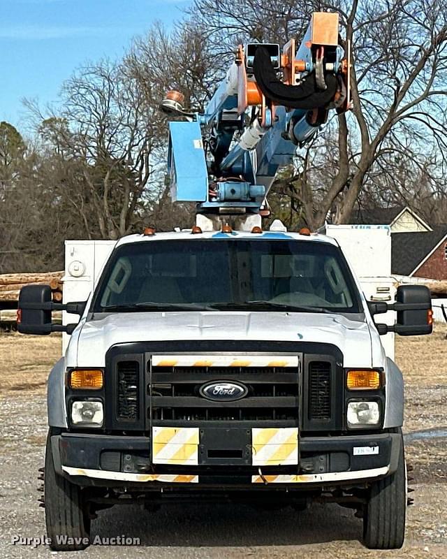 Image of Ford F-550 equipment image 1