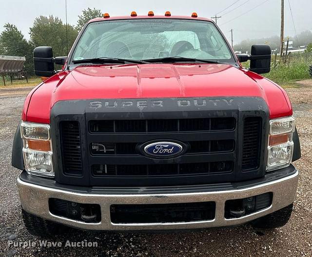 Image of Ford F-550 equipment image 1