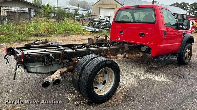 Image of Ford F-550 equipment image 4