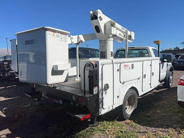 Image of Ford F-550 equipment image 3