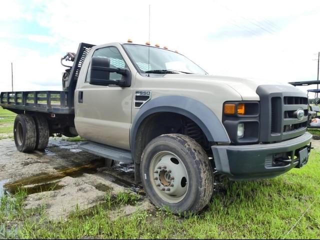 Image of Ford F-550 equipment image 1