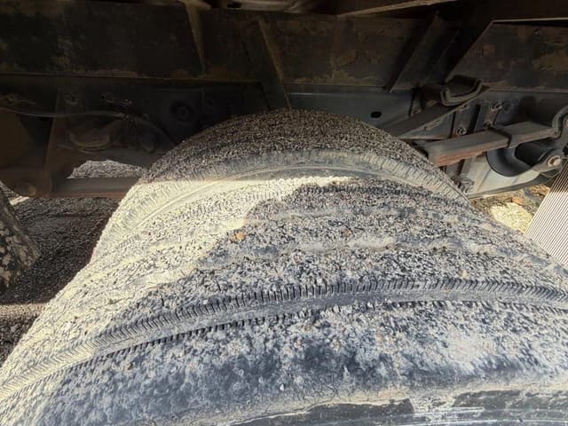 Image of Ford F-550 equipment image 2