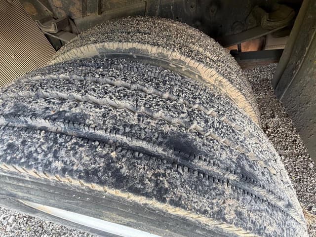 Image of Ford F-550 equipment image 4