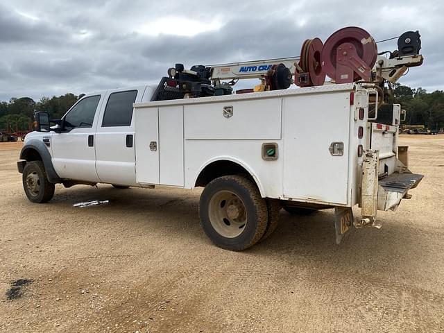 Image of Ford F-550 equipment image 1