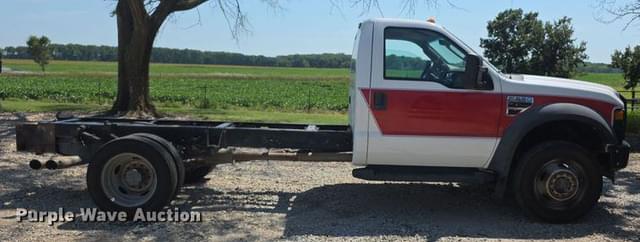Image of Ford F-550 equipment image 3
