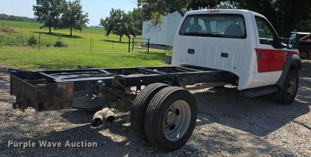 Image of Ford F-550 equipment image 4