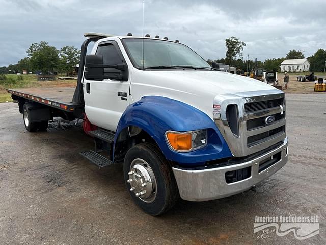 Image of Ford F-650 equipment image 2