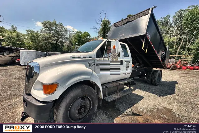 Image of Ford F-650 equipment image 3