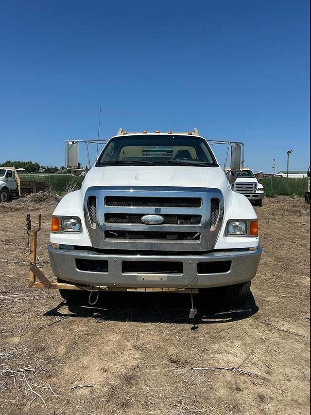 Image of Ford F-650 equipment image 1