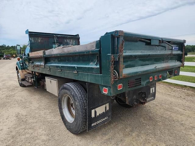 Image of Ford F-650 equipment image 2