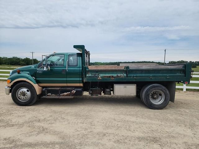 Image of Ford F-650 equipment image 1