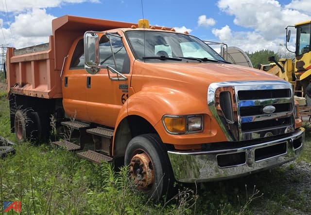 Image of Ford F-650 equipment image 1