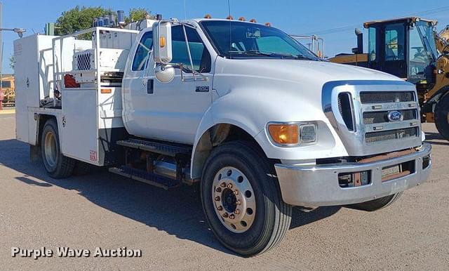 Image of Ford F-650 equipment image 2