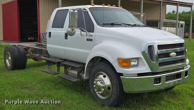 Image of Ford F-650 equipment image 2