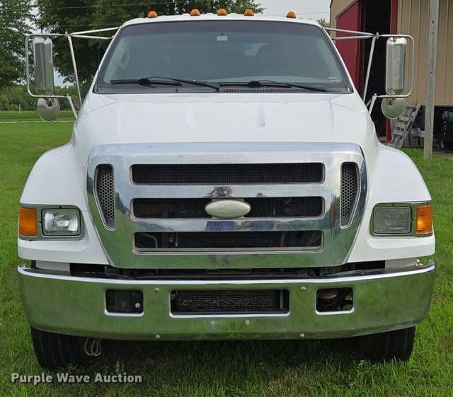 Image of Ford F-650 equipment image 1