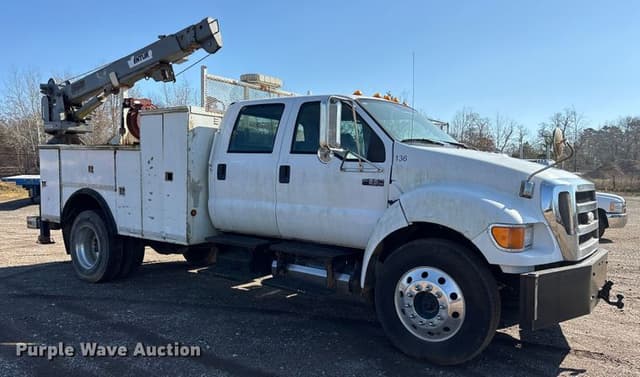Image of Ford F-650 equipment image 2