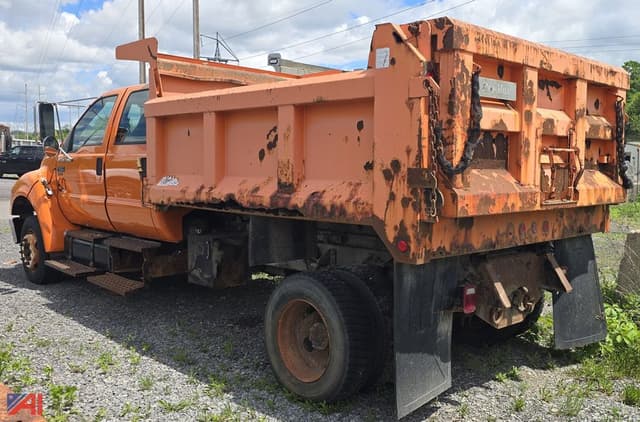 Image of Ford F-650 equipment image 1