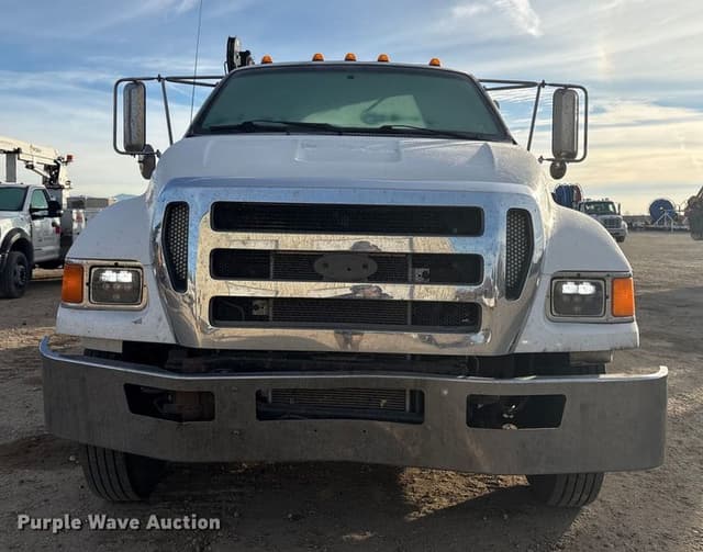 Image of Ford F-650 equipment image 1