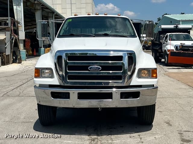 Image of Ford F-650 equipment image 1