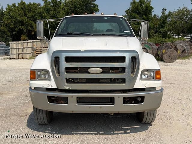 Image of Ford F-650 equipment image 1