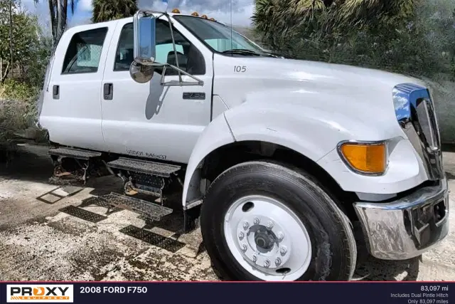 Image of Ford F-750 equipment image 3