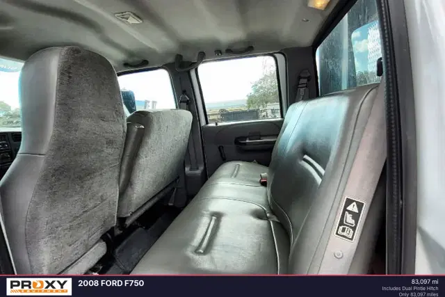 Image of Ford F-750 equipment image 4