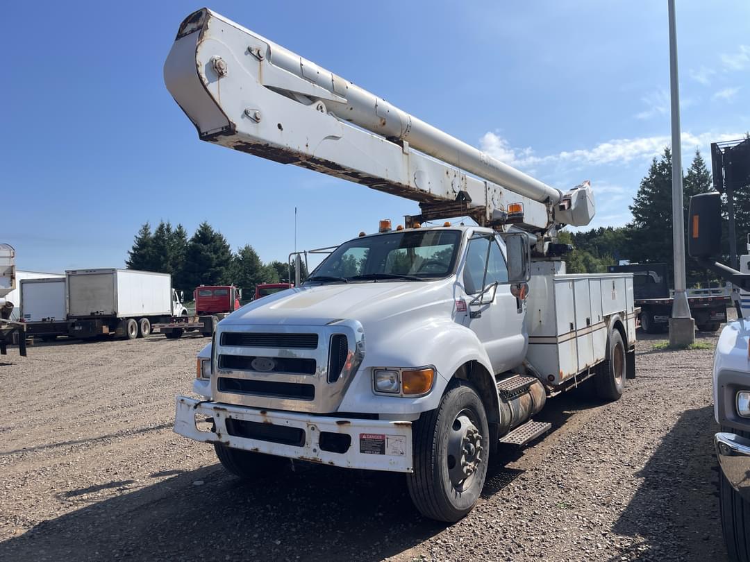 Image of Ford F-750 Primary image