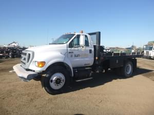 2008 Ford F-750 Image