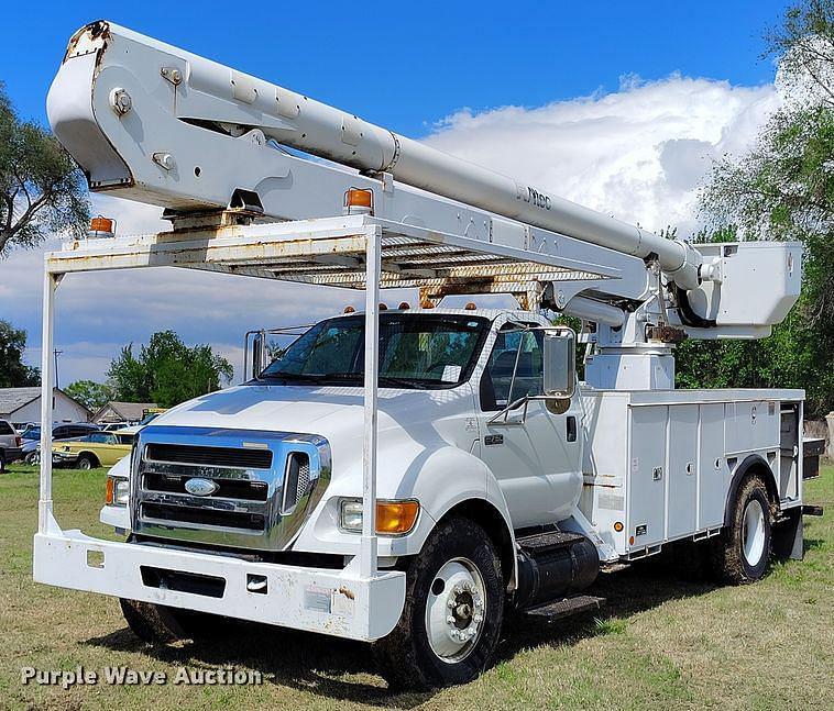 Image of Ford F-750 Primary image