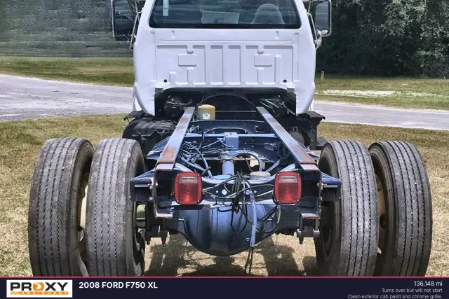 Image of Ford F-750 equipment image 2