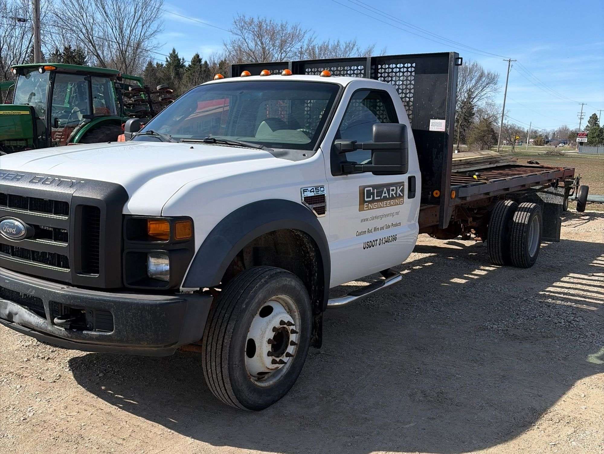 2008 Ford F-450 Equipment Image0