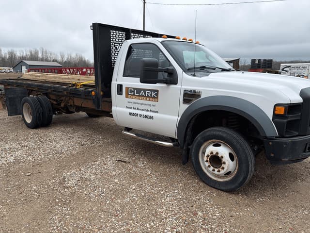 Image of Ford F-450 equipment image 1