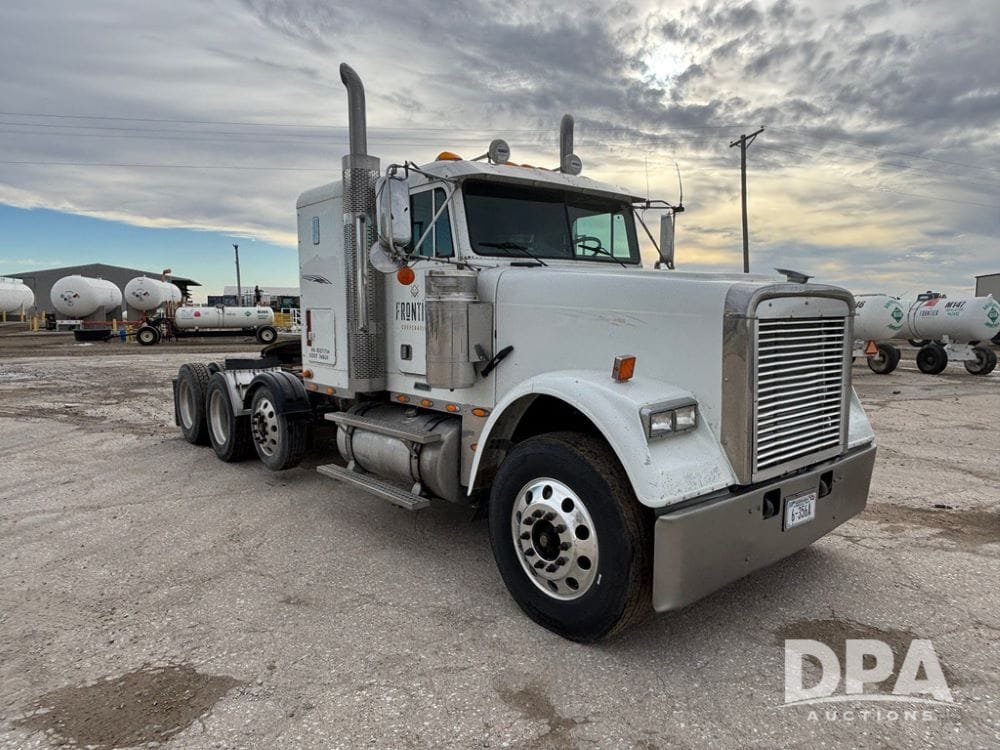 2008 Freightliner 120 Equipment Image0