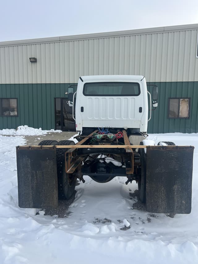 Image of Freightliner Business Class M2 106 equipment image 2