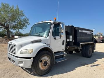 Main image Freightliner Business Class M2 106