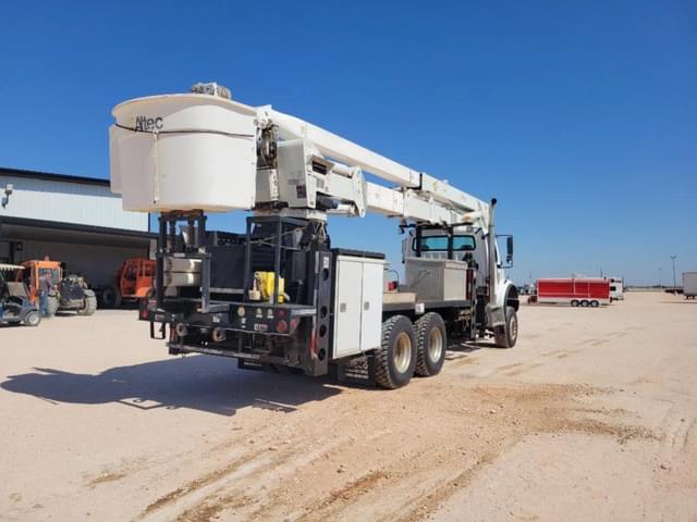 Image of Freightliner Business Class M2 equipment image 4