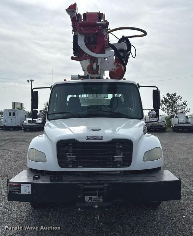 Image of Freightliner Business Class M2 equipment image 1