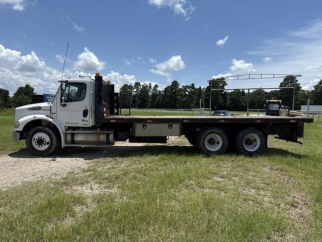 Image of Freightliner Business Class M2 equipment image 1