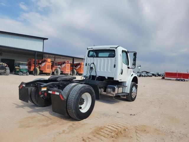 Image of Freightliner Business Class M2 equipment image 4