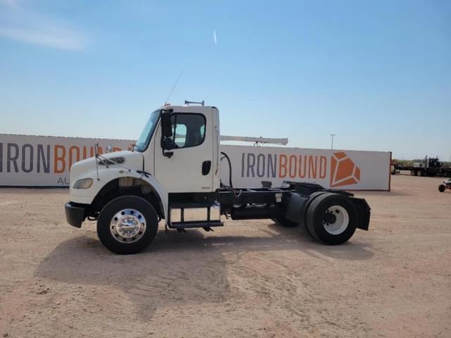 Image of Freightliner Business Class M2 equipment image 1