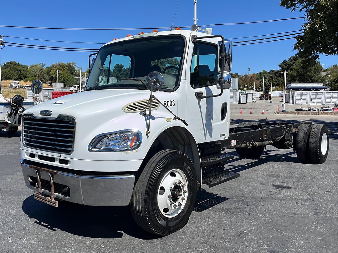 Image of Freightliner M2 Primary image