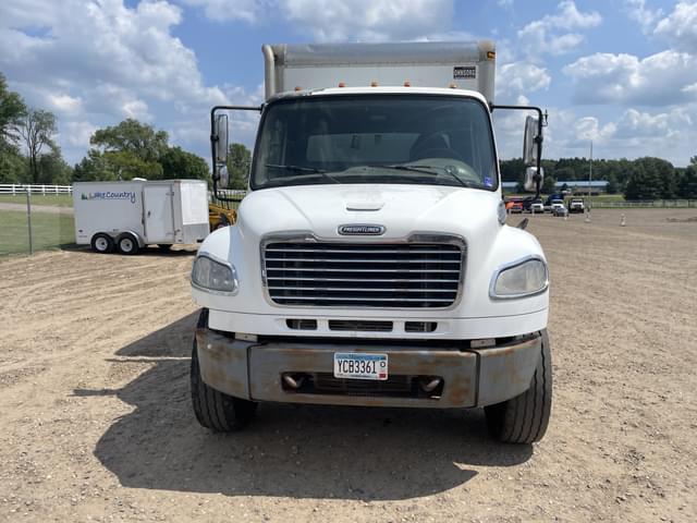 Image of Freightliner Business Class equipment image 1