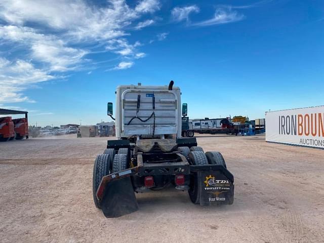 Image of Freightliner Cascadia 125 equipment image 3