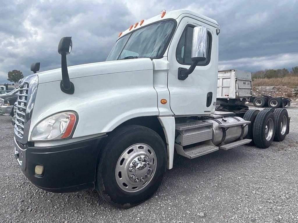 Image of Freightliner Cascadia Primary image