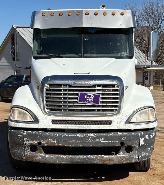 Image of Freightliner CL120 equipment image 1