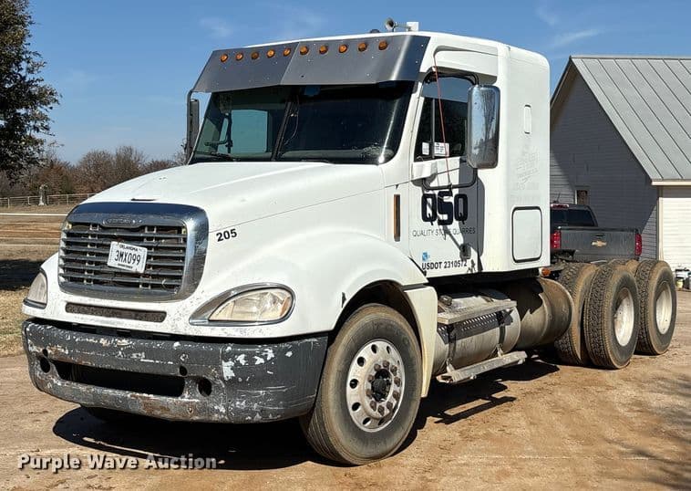 Image of Freightliner CL120 Primary image