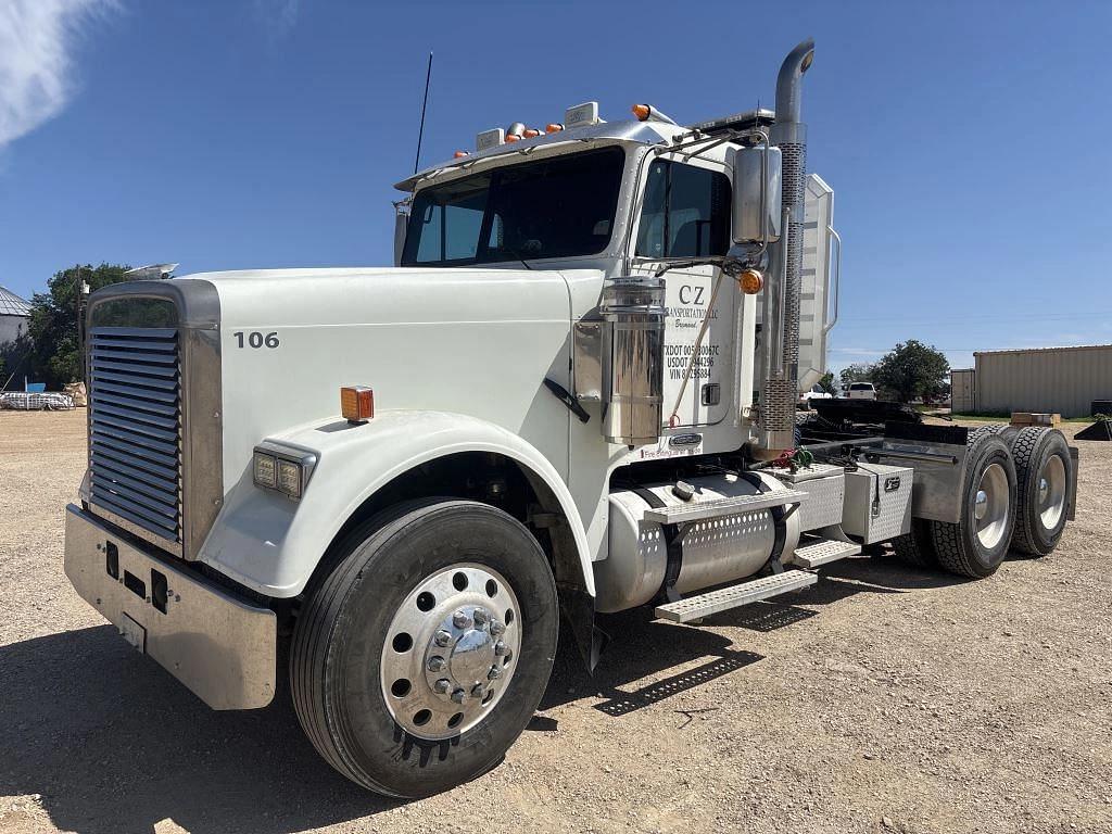 Image of Freightliner Classic Primary image