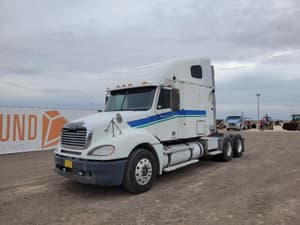 2008 Freightliner Columbia 120 Image