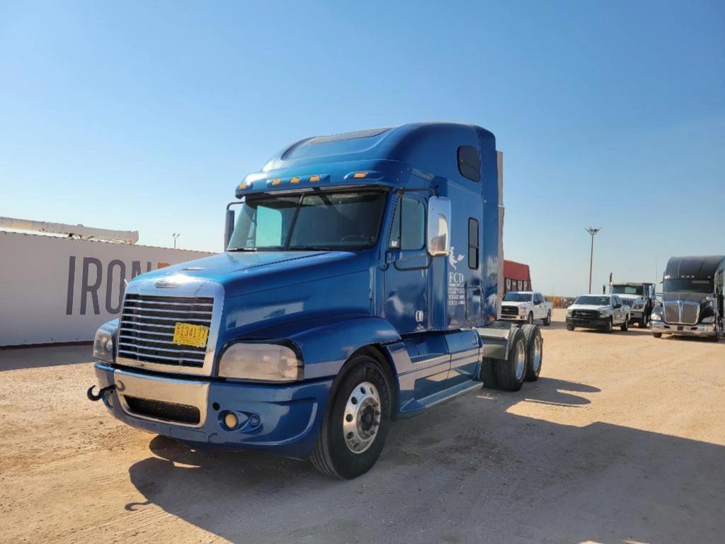 Image of Freightliner Columbia Primary image